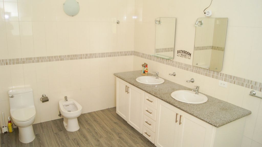 129913-559f1ef9_1c5e_4ba9_ada8_d52f5b022beb