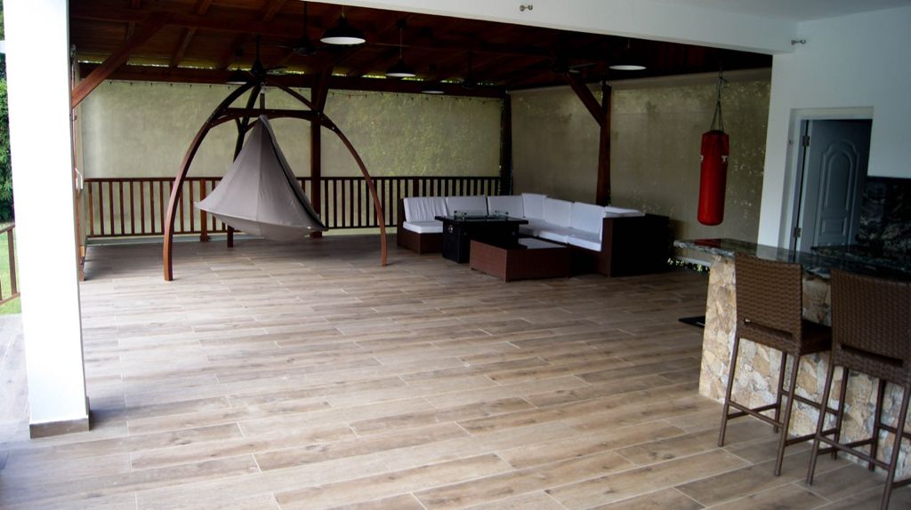 129913-c29966d3_1131_40b9_bd17_58fd44c025db