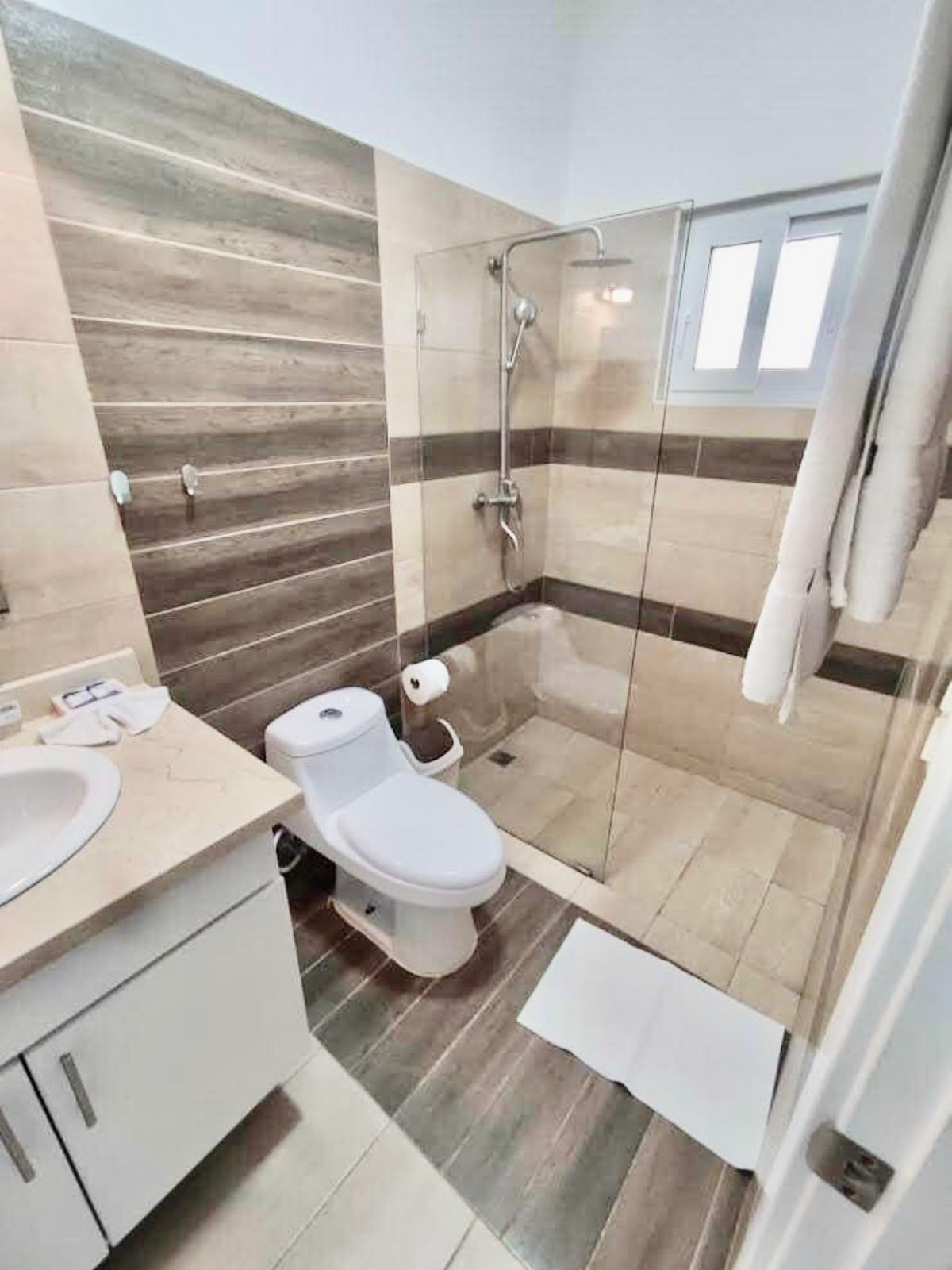 135725-whatsapp_image_2022_10_11_at_1.44.47_pm