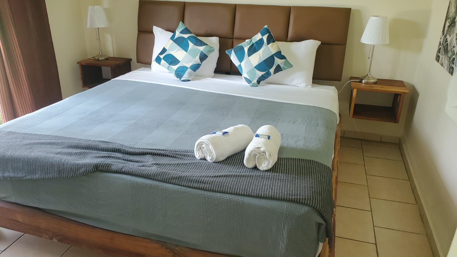 143020-whatsapp_image_2024_01_08_at_12.22.44_2