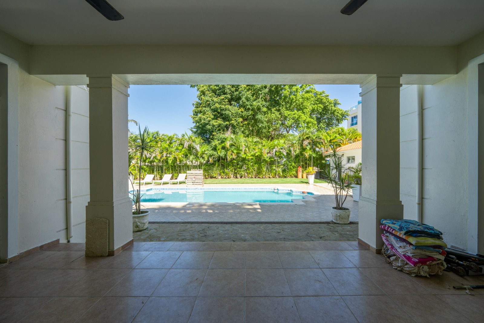 143566-6198c416_9aac_4db8_b104_c22ca8400a88