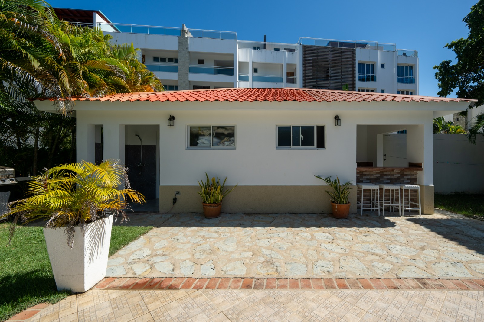 143566-bfd32edd_6193_467c_93d7_c93ea87673b6