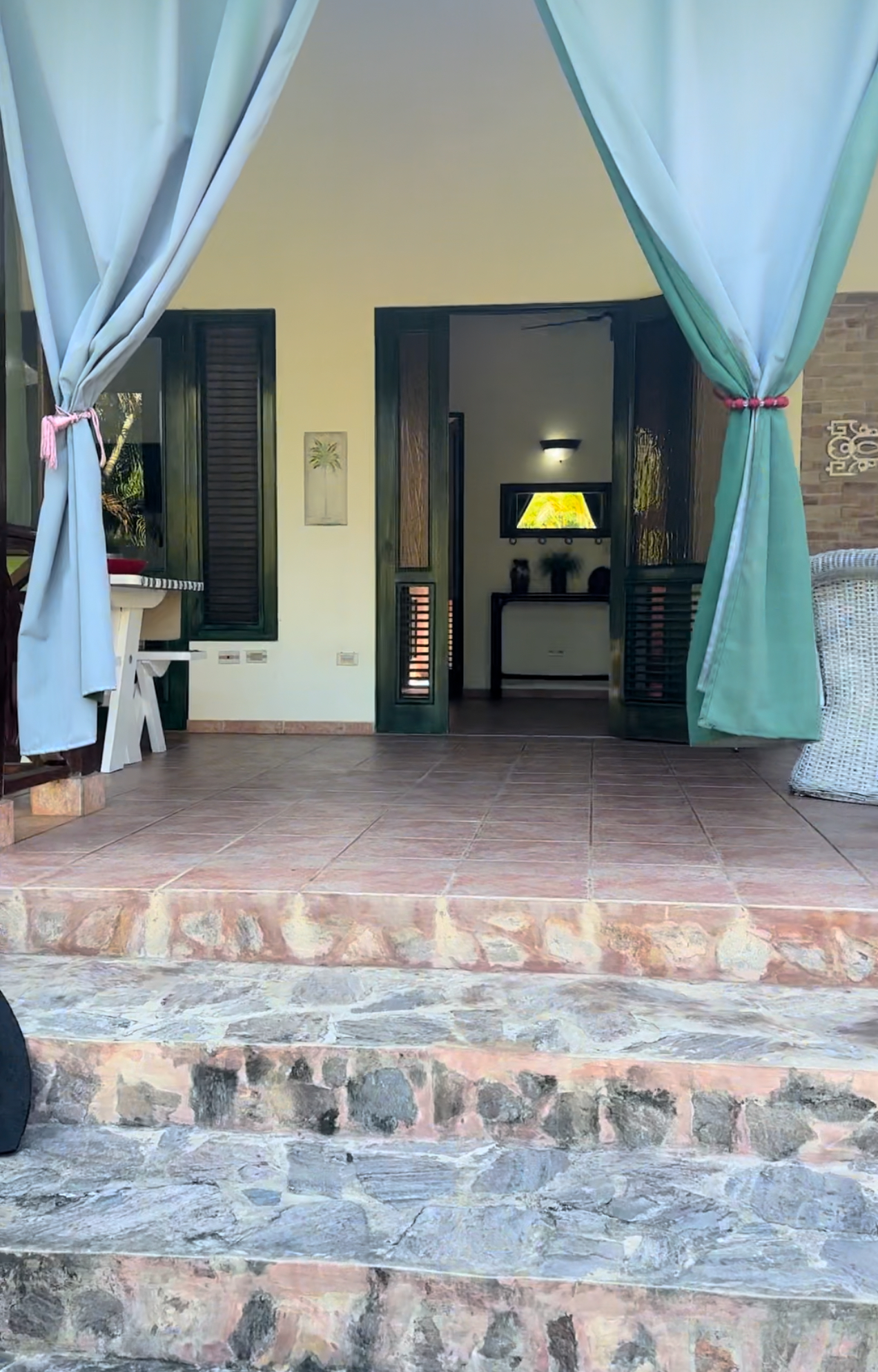 143739-img_4c81321f08e0_1