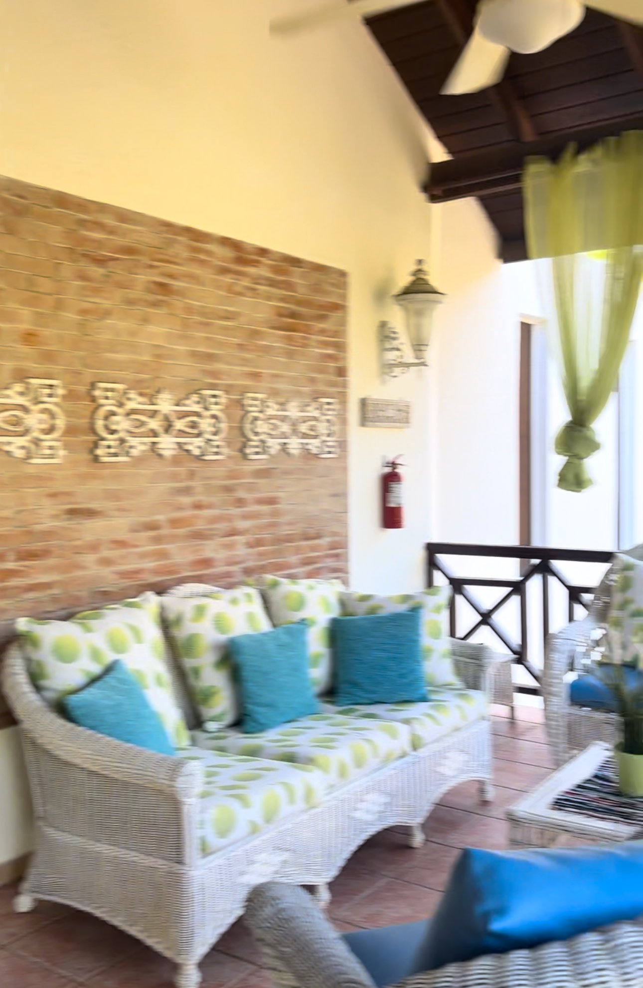 143739-img_be4cd4ce28c8_1