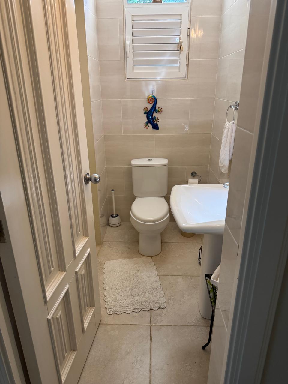 148094-little_bath_sov