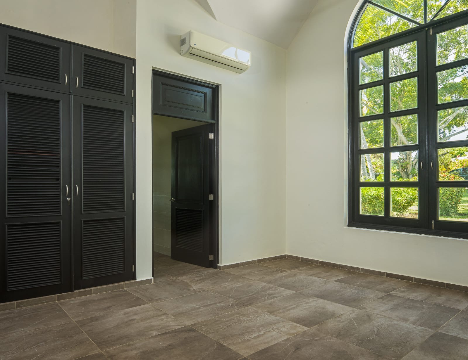 153073-35f5e025_3394_4f2f_a817_84019538c05b