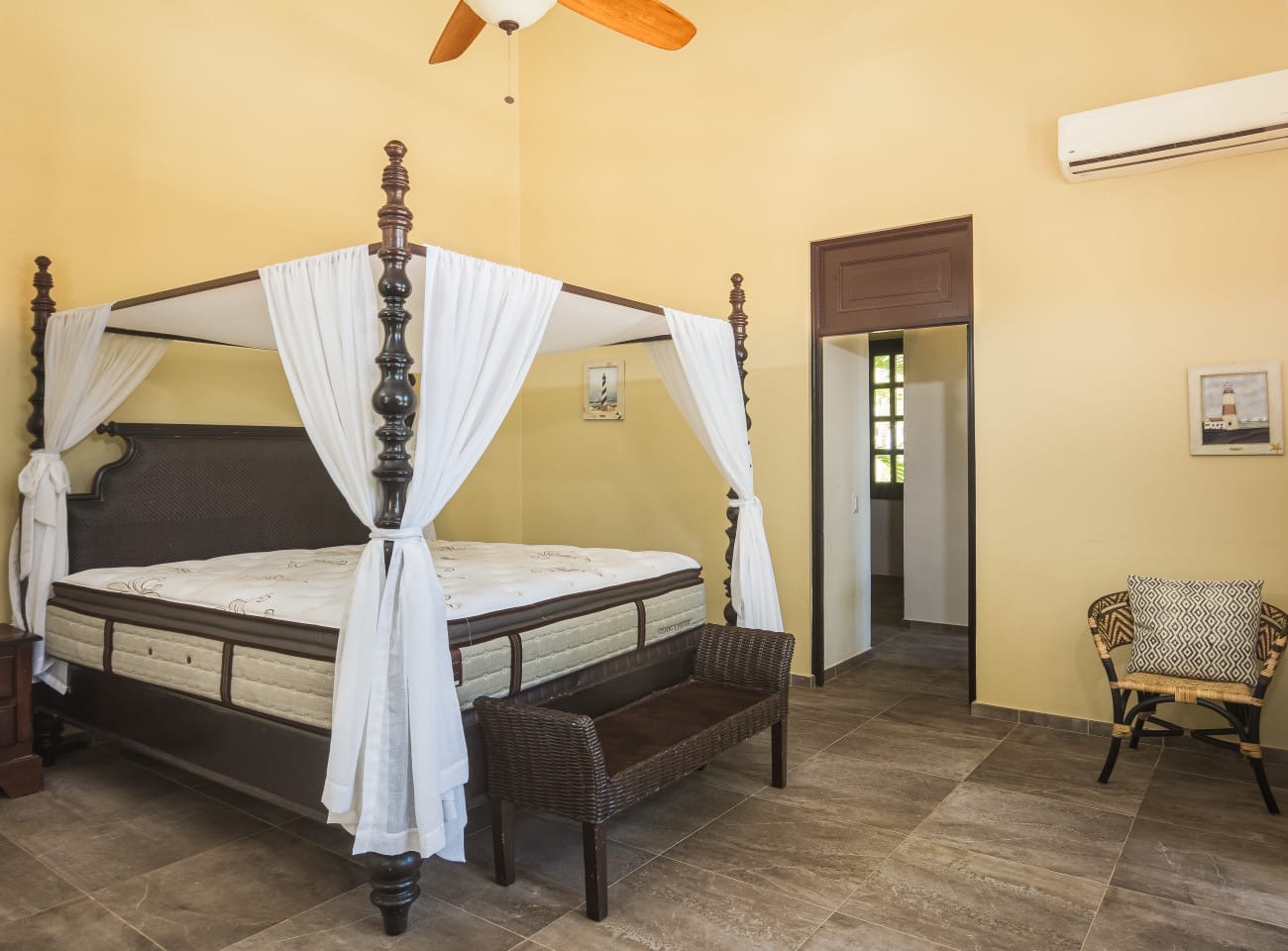 153073-60893233_66e1_43b2_a074_0201c14dba85