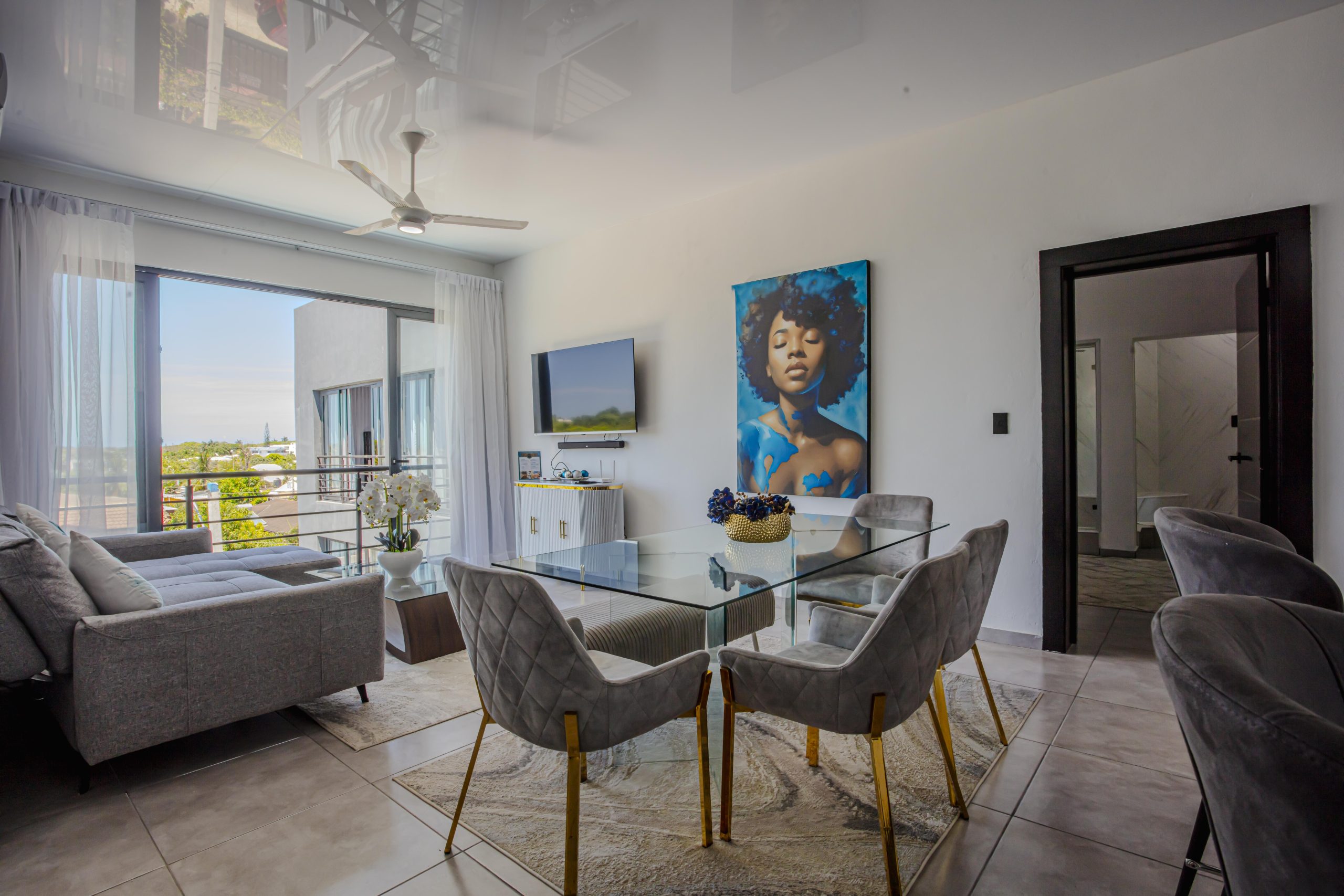 153410-2_bedroom_rizz_suites__2_