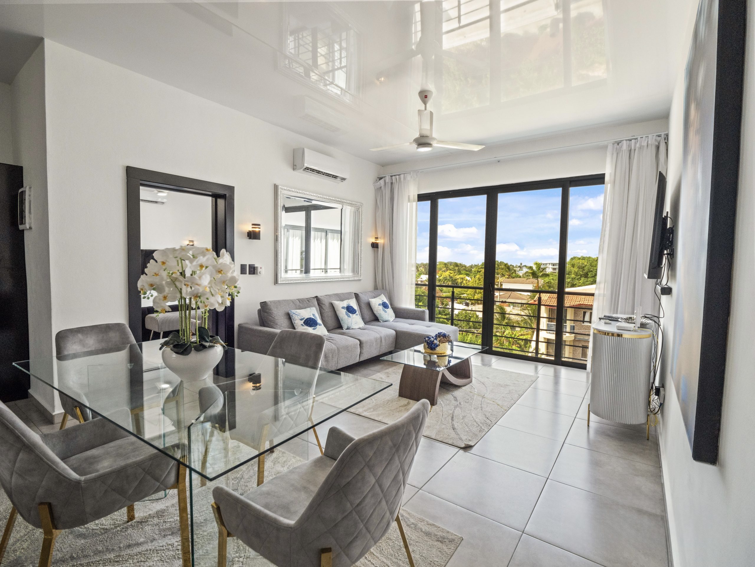 153410-rizzsuitessosua_2bedroom_402_17