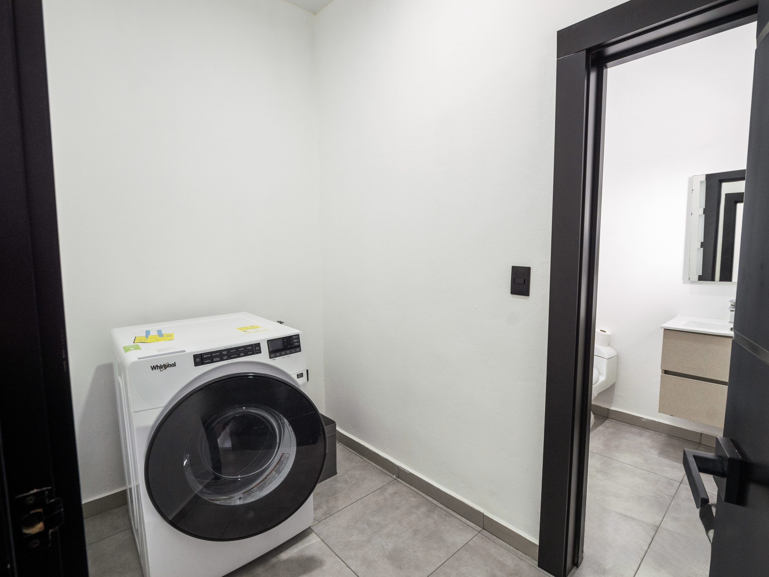 153410-rizzsuitessosua_2bedroom_402_22
