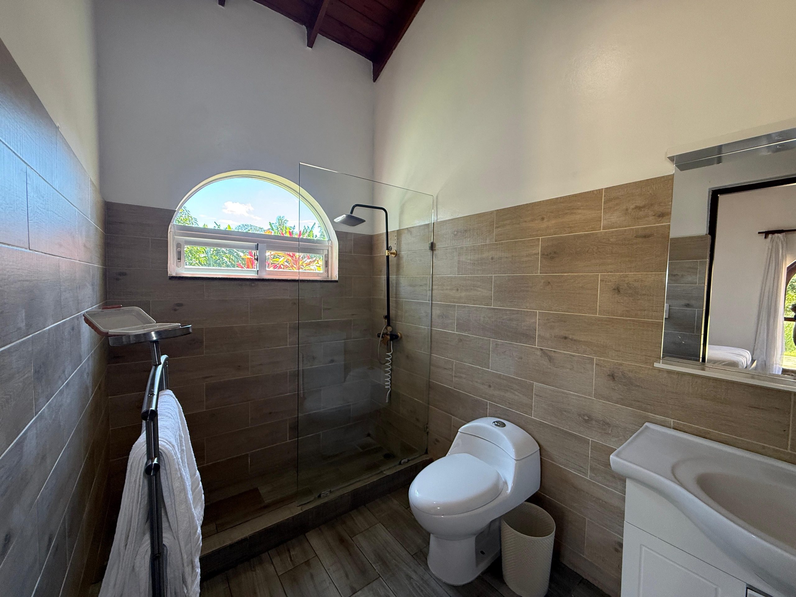 156009-c1a44032_9f0b_4f17_90fe_a62a99b17180