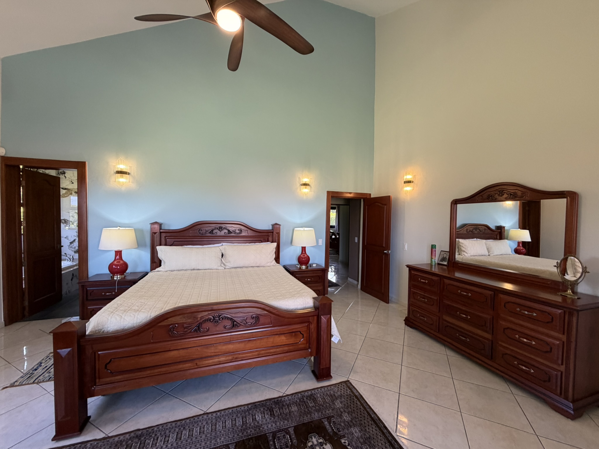 156278-3401feca_8158_4276_b24a_5a60500325cf_1_102_o