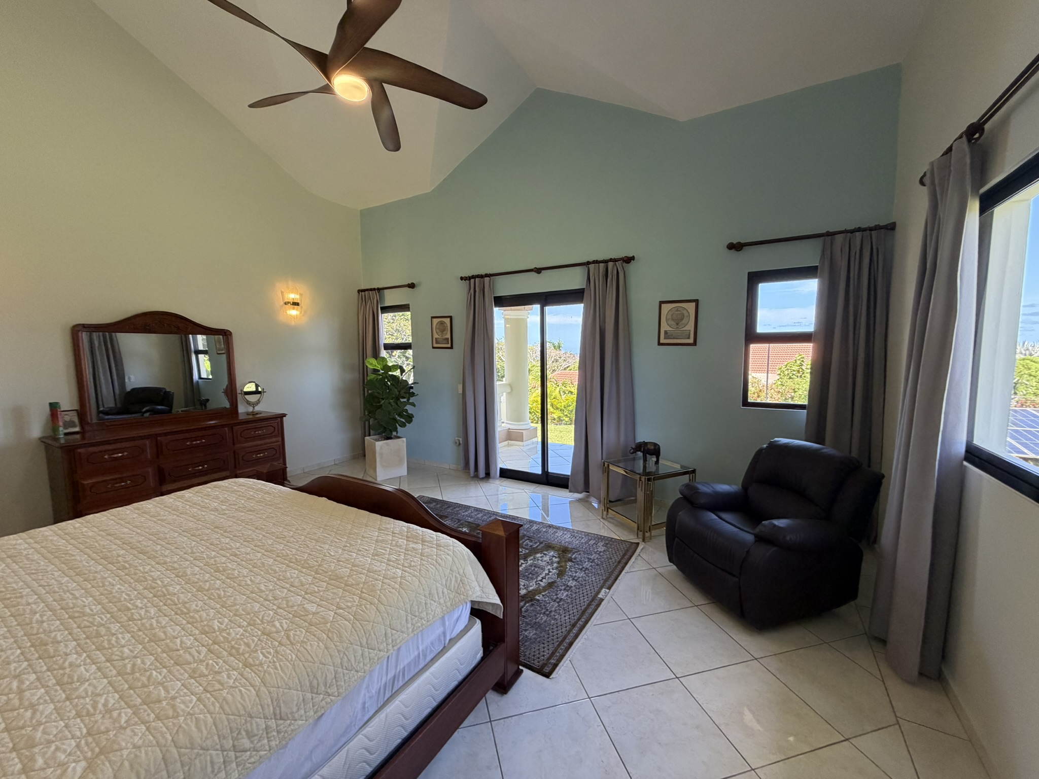 156278-3ab0fa3c_f734_4b69_ba7e_61760797daf6_1_102_o