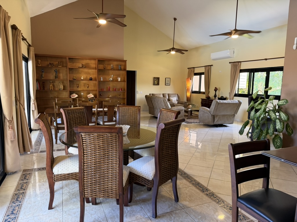 156278-d4e1f324_e44b_41d0_ad8f_65d10642c6ce_1_105_c