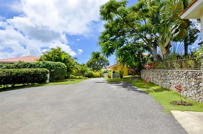 32361-498_roadcustom