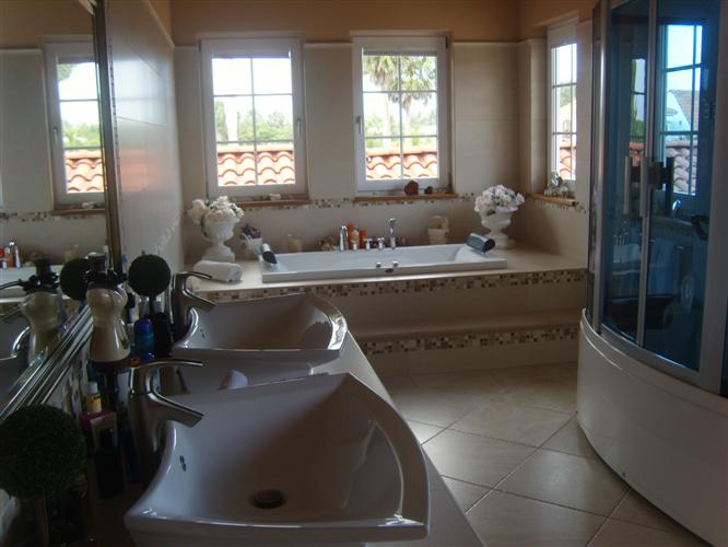 67932-83_joy121010025custom