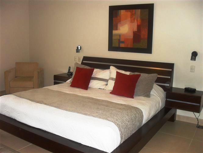 68233-582_sdc14313custom