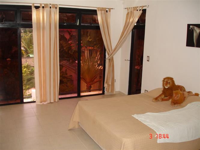 68482-868_puertoplata35custom