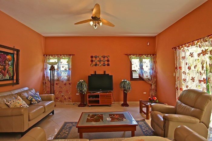 82726-1205_img8491custom