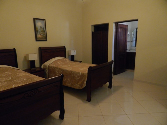 83438-1321_dscn9629custom