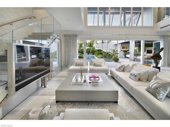 84569-1367_frontbeachlivingcustom