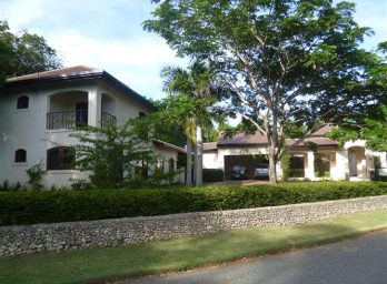 82624-1037_p1070229custom