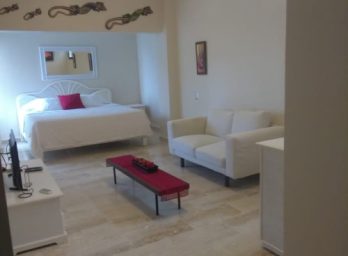 94661-1739_80f8efd4d51242d293ed3e98d2d1bbbccustom